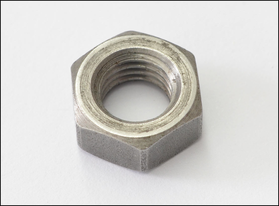 KONTERMUTTER für das Ventilspiel, klein