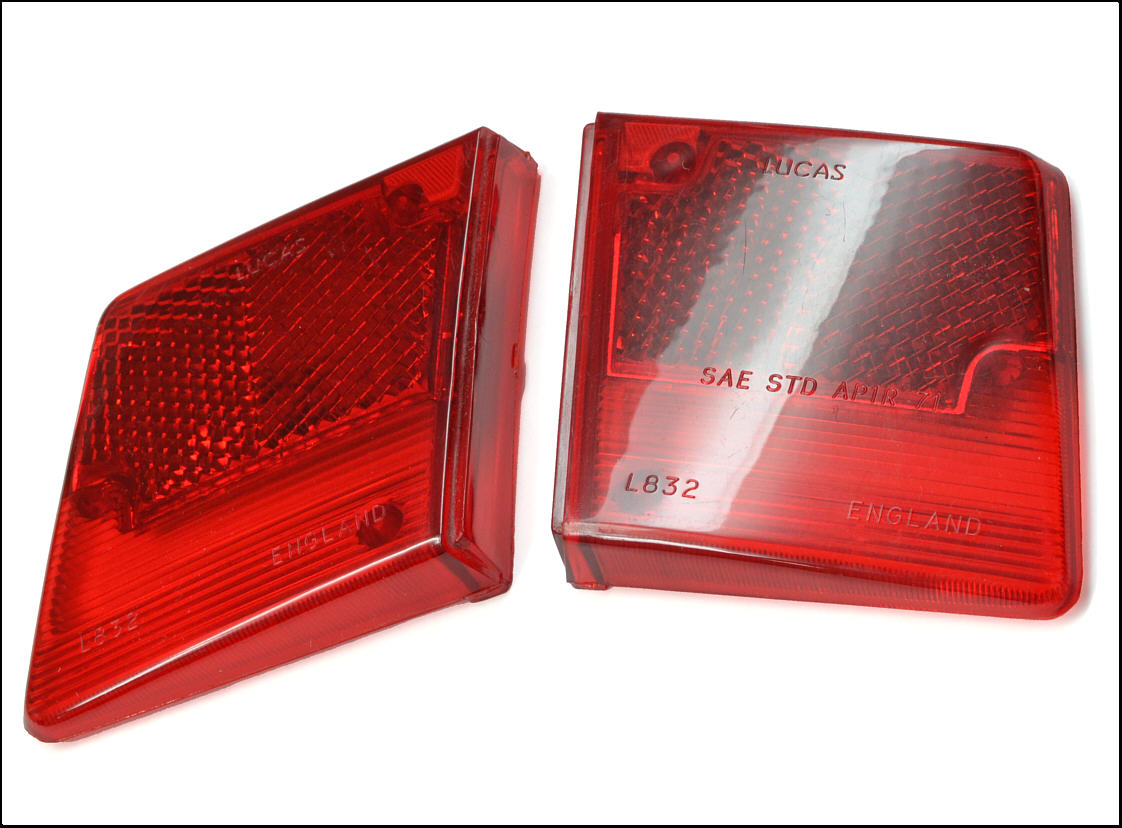 zwei originale Lucas Rücklichtgläser für TR6 USA 