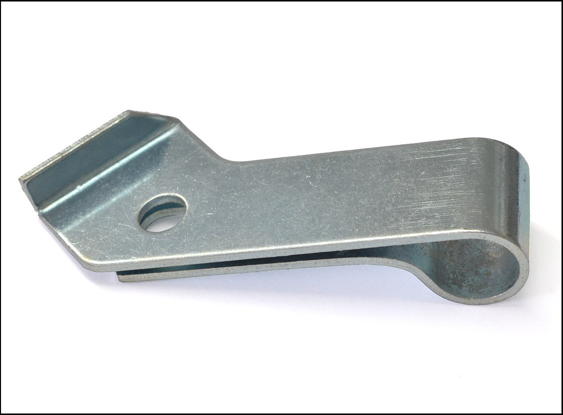 CLIP am Batteriekasten