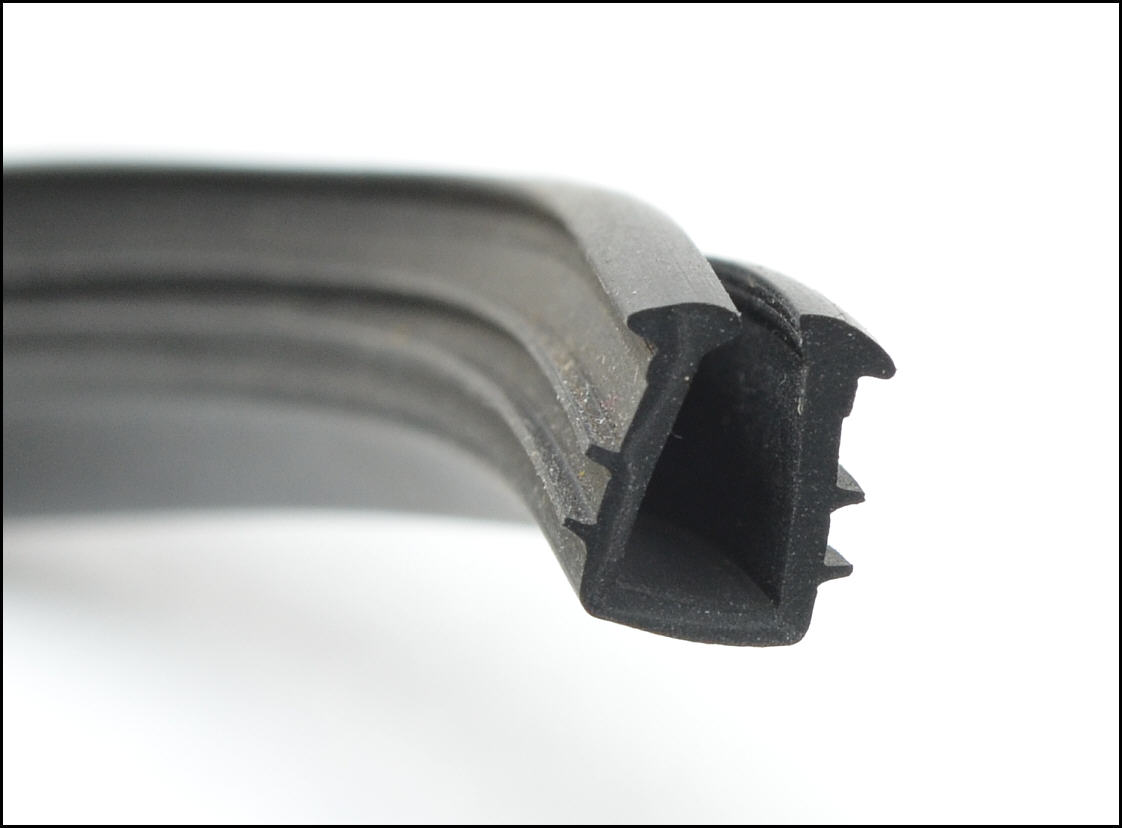 Dichtung für Ausstellfensterglas GT hinten